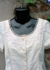 Chic White Lace Trim Short Sleeve Top