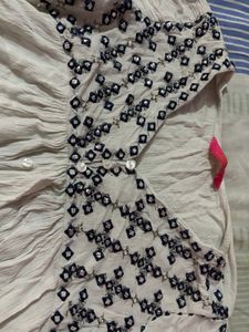 Embellished White Cotton Kurta
