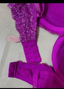 ✨ Authentic Victoria’s Secret Bra – Size 34D