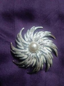 Elegant Silver Tone Brooch with Faux Pearl