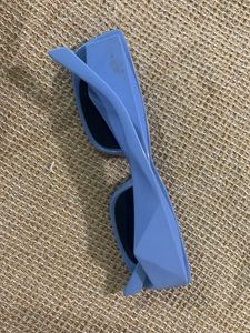 Chic Light Blue Cat-Eye Sunglasses
