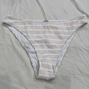 ❤️‍🔥 Textured Striped Bikini Bottoms