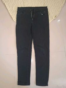 Chic Lace Top &amp; Dark Wash Jeans Set