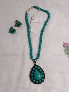 Turquoise Beaded Necklace &amp; Earring Set