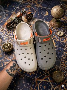 Comfortable Ride Clogs for men