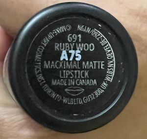 FINAL- MAC Macximal Matte Lipstick Ruby Woo