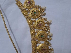 Premium Golden Neckpice And Mangtikka