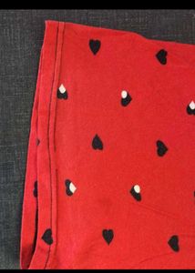 red shorts summer