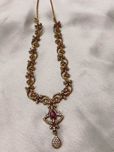 Elegant Gold Necklace