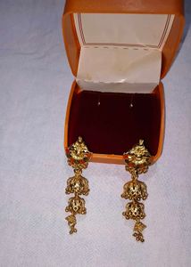Elegant Gold Jhumka Earrings