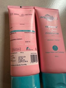 Aqualogica Radiance Oil-Free Moisturizer