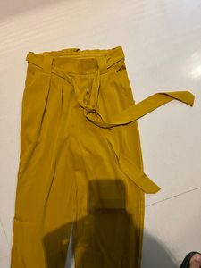 Mustard Yellow Waist Tie Up Harem Pants With Pockets