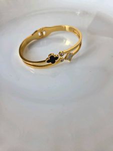Openable trendy bracelete