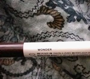 Swiss Beauty and Makeup Revolution Lipliner