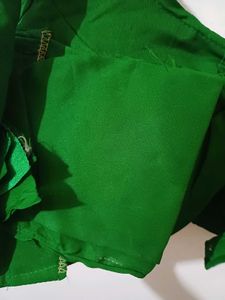🆕️ Emerald Green Blouse (Sleeves Available)
