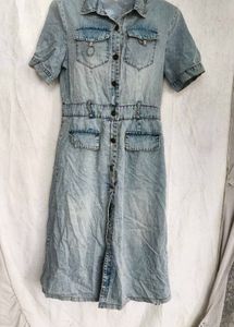 8216. Light Wash Denim Button-Front Dress