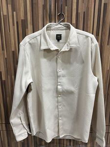 Men's Textured Button-Up Shirt