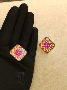 2PAIR Sparkling Flower Stud Earrings