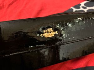Chic Black Croc Embossed Clutch