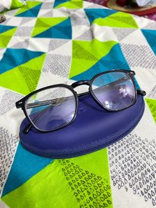 photocromatic Eyeglasses with Case