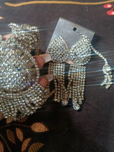 Neckpiece