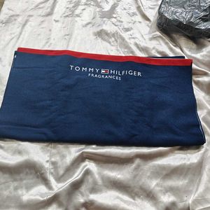 tommy hilfiger bath towel