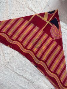 Square scarf