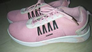 Price Drop Brand New pink Shoe