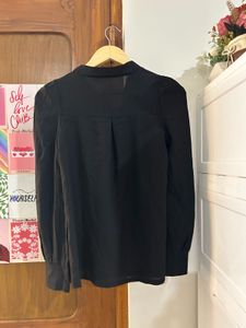 Elegant Black Blouse with Bow Detail