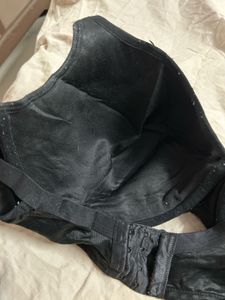 Elegant Black Lace Trim Bra