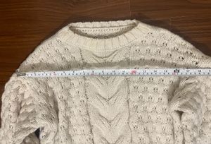 90s Style Ivory Cable Knit Cropped Sweater