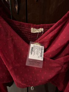 Chic Red Cropped Puff Sleeve Top