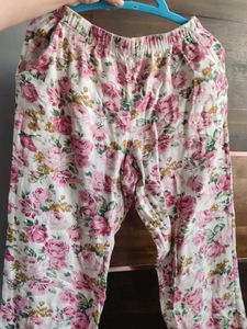 Urbanic Floral Print Capri Pants