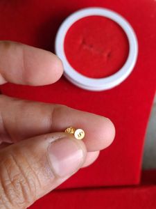Elegant Gold Nose Pin