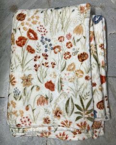 Cozy Floral Print Blanket- Single