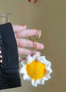 Handmade Crochet Daisy Keychain 🌼🧶