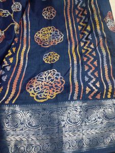 used joint Elegant Blue Embroidered dolo Saree