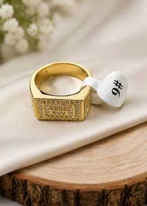 Sparkling Men's Statement Ring