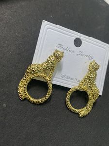 TIGER EAARINGS
