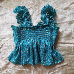 Chic Blue Floral Ruffled Crop Top