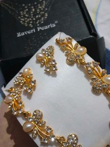 🦪 Elegant Pearl and Crystal Jewelry Set