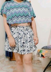 Price drop 400 to 300 Crop Top with short skirt (c