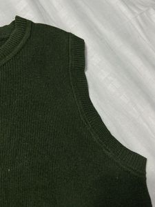 Dark Green Sleeveless Knit Top