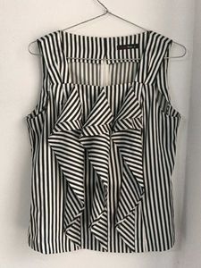 Chic Striped Sleeveless Top
