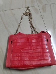 Chic Red Croc Embossed Shoulder Bag