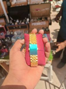 Stylish Two-Tone Wristwatch