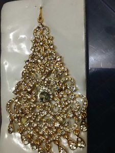 Stunning Gold Maang Tikka with Crystals