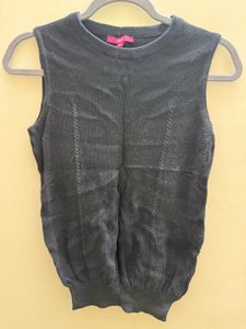 black cotton vest