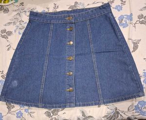 Classic Denim Button-Up Skirt