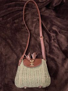 Stylish Woven Crossbody Bag with Tassels